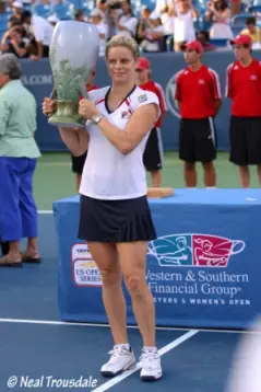 Kim Clijsters wins Western and Southern Financial Group Women's Open in Cincinnati