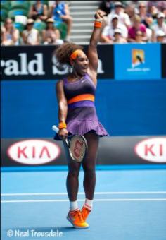 Serena Williams through to round four, continues dominance with ...