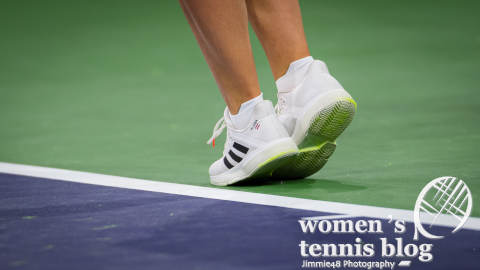 hard court tennis shoes