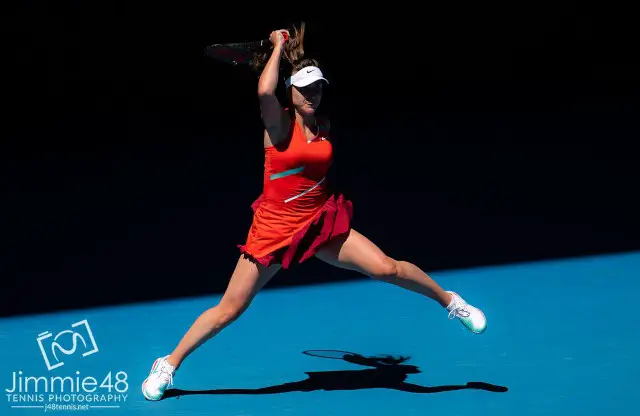Elina Svitolina Nike tennis outfit Australian Open 2022