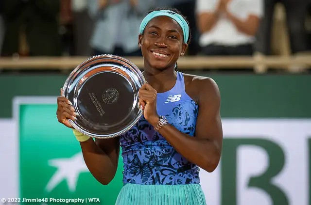 Mundo do ténis de boca aberta. Coco Gauff vence primeiro torneio WTA aos 15  anos - Ténis - SAPO Desporto