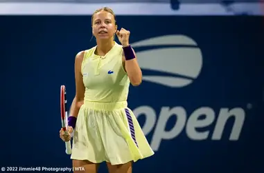 Ajla Tomljanović Claims Win in Second Round of US Open in Chic Dress –  Footwear News