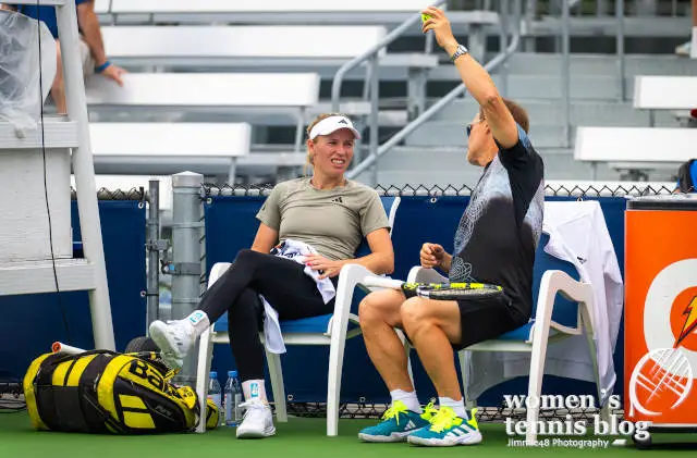Caroline Wozniacki with father Piotr during a practice in Montreal