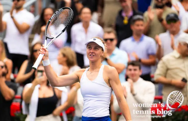 Liudmila Samsonova waves with her racquet after winning a match at the 2023 Omnium Banque Nationale