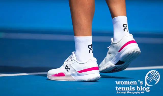 Iga Swiatek in On tennis shoes