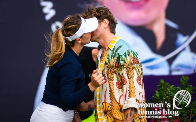 Anastasia Pavlyuchenkova kisses her boyfriend at the 2024 Qatar TotalEnergies Open in Doha