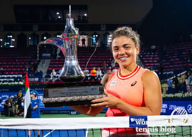 Jasmine Paolini wins Dubai title