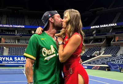Kisses & hugs: Sabalenka’s boyfriend celebrates his 'Queen of NY