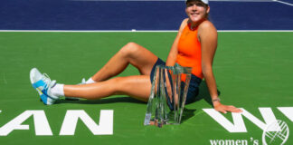 Mirra Andreeva with Indian Wells trophy