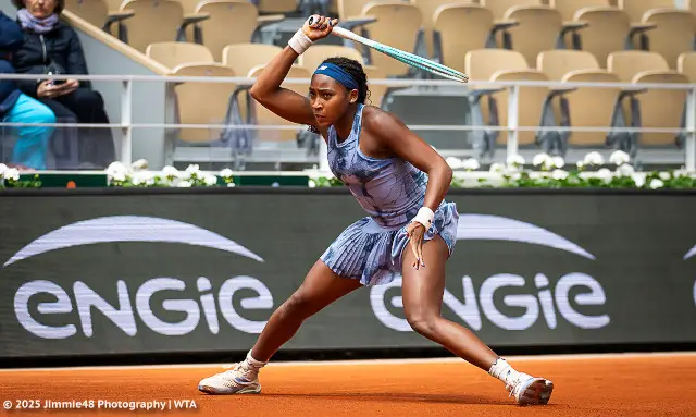 Coco Gauff's light New Balance dress at Roland Garros 2025
