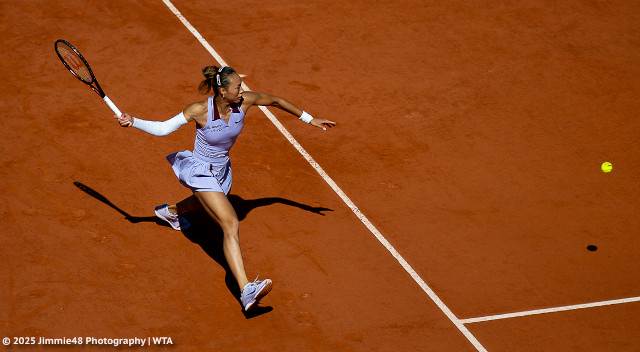 Zheng Qinwen at Roland Garros 2025