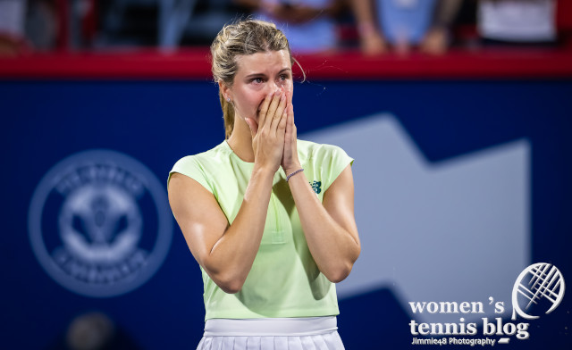 Tearful Eugenie Bouchard waves goodbye to tennis in Montreal