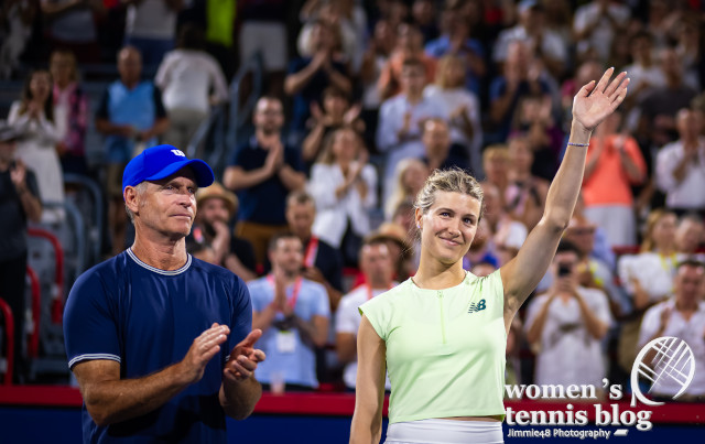 Bouchard waves goodbye to tennis