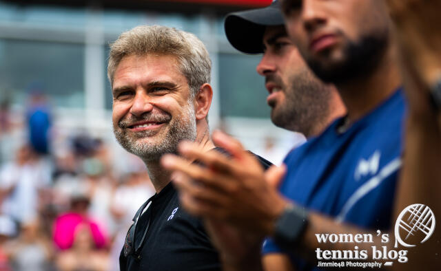 Tomasz Wiktorowski watching Naomi Osaka in Canada