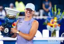 Iga Swiatek lifts Cincinnati trophy