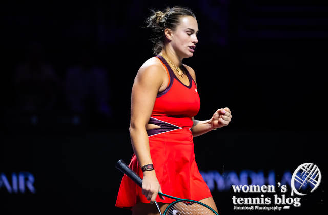 Sabalenka in red Nike dress