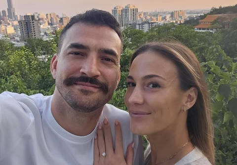 Bernarda Pera engaged