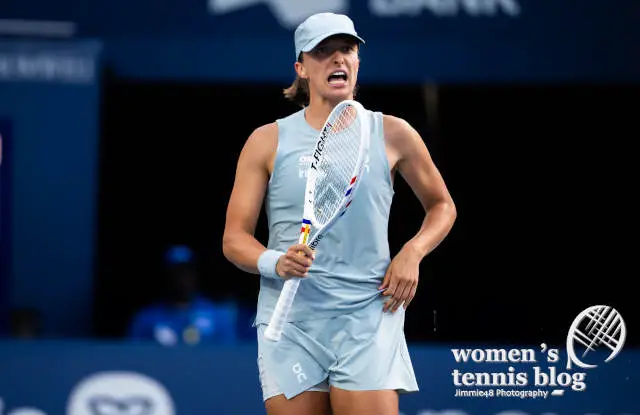 Iga Swiatek's winning apparel: