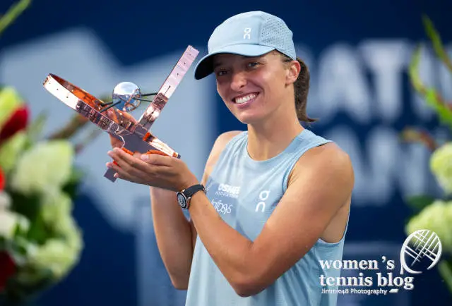 Iga Swiatek with her 2026 National Bank Open trophy
